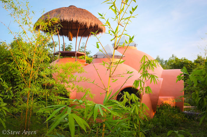 Eco-Friendly Dome Homes Built From AirCrete Are So Affordable, You Can DIY One For Up To $9,000