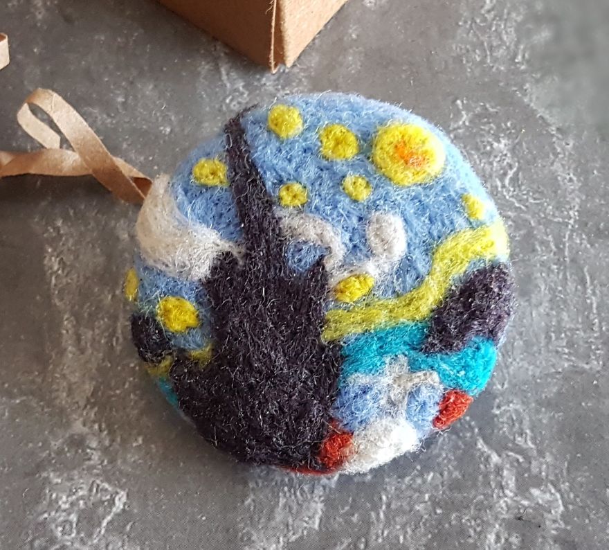 I Create Needle-Felted Art Brooches Like Paintings 🎨