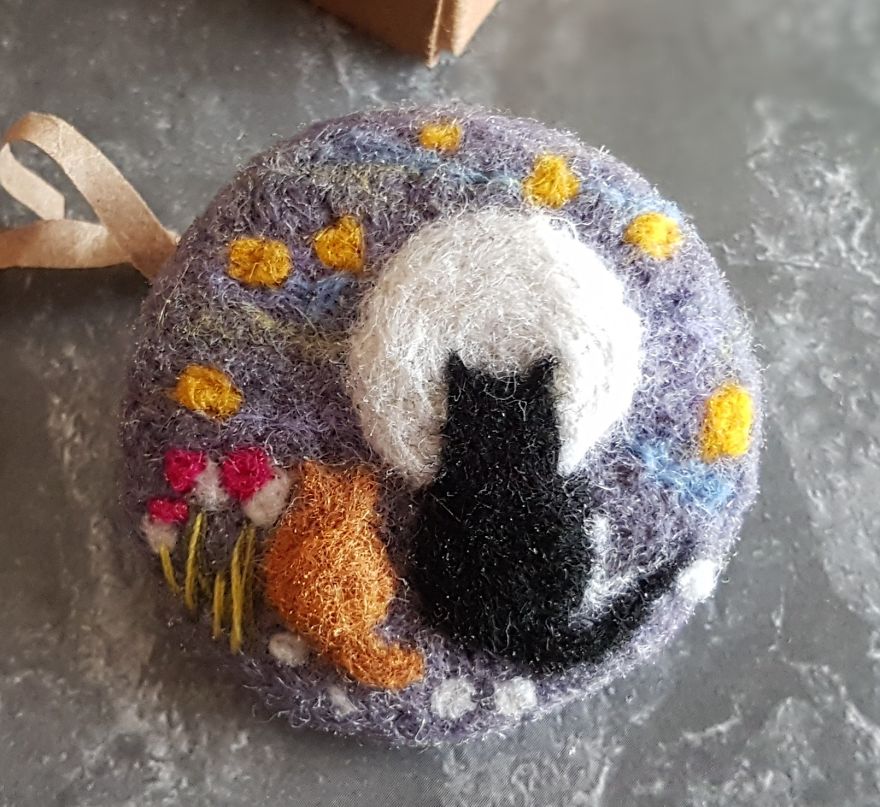 I Create Needle-Felted Art Brooches Like Paintings 🎨