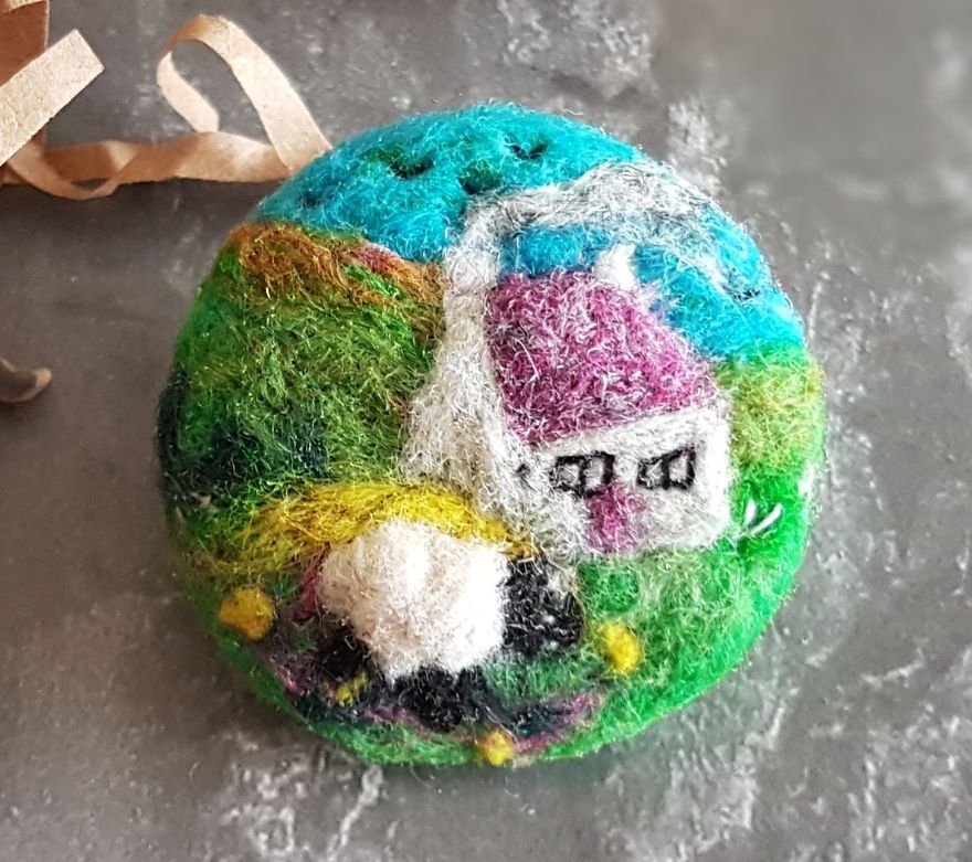 I Create Needle-Felted Art Brooches Like Paintings 🎨
