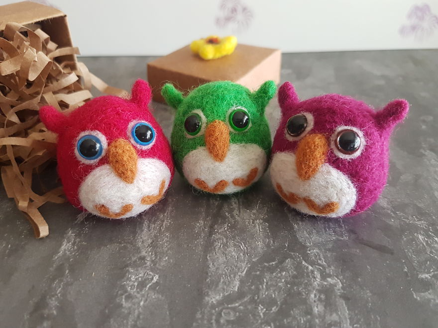 I Create Needle-Felted Art Brooches Like Paintings 🎨