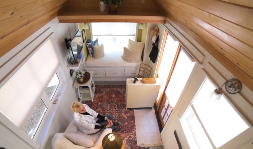 4 Years Of Minimalistic Living- She Designed Her Dream Tiny House.