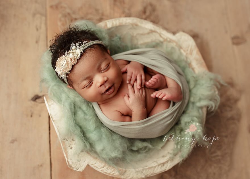 I Capture Smiling Newborn Babies