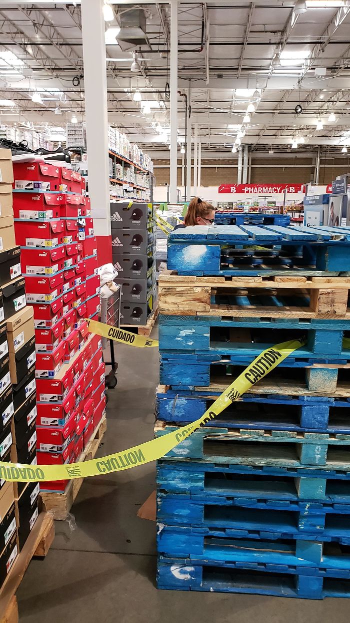 Costco Employee Shows What Store Workers See During The Coronavirus Outbreak