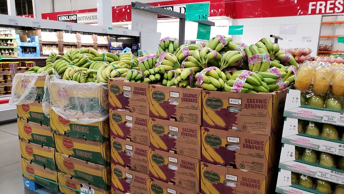 Costco Employee Shows What Store Workers See During The Coronavirus Outbreak