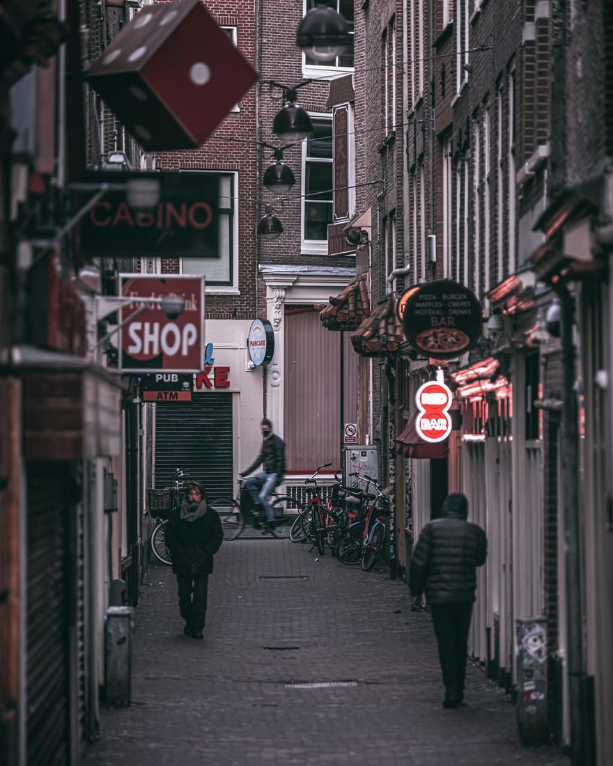 Rare Photos Of The Red Light District Amsterdam Due To The Coronavirus Outbreak