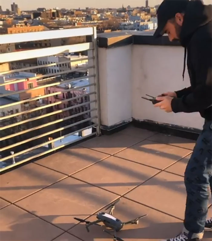 Gokil, Pria Ini Gunakan Drone Untuk Ajak Kenalan Wanita Yang Dilihatnya Di Rooftop