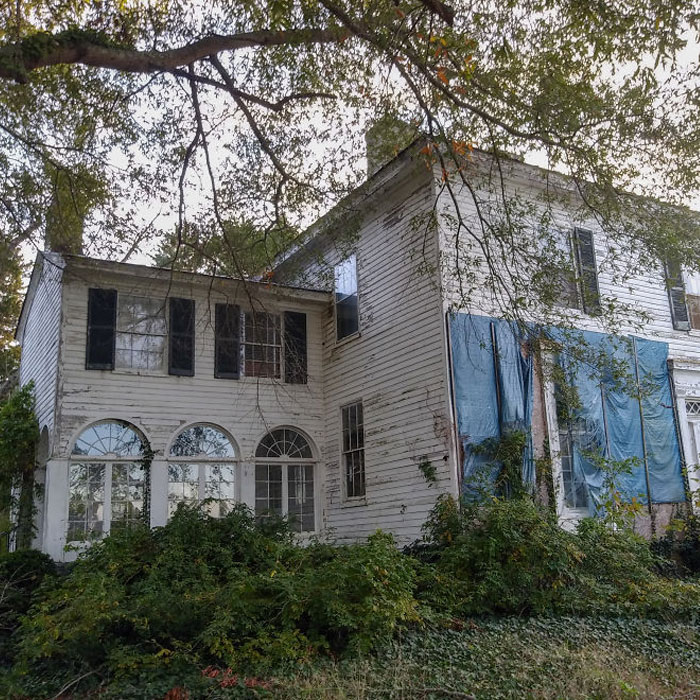 Creepy Things I Found In A House That Once Belonged To A Doctor (33 Pics)