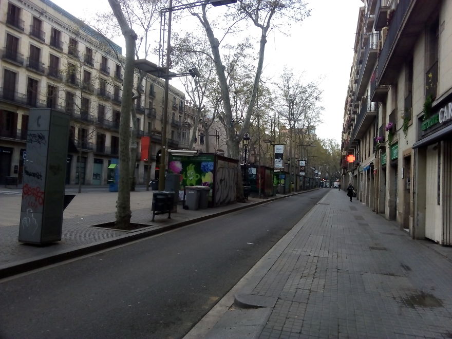 I Captured The Lockdown Of Downtown Barcelona