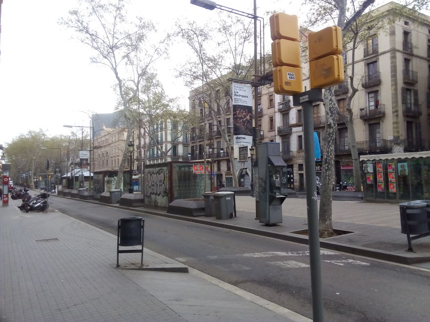 I Captured The Lockdown Of Downtown Barcelona