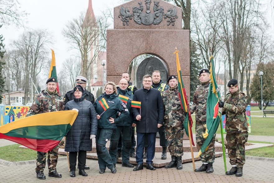 700 Samogitians Congratulated Lithuania By Adorning 30 Urban And Regional Places With The Tricolour