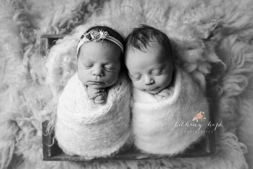 I Photograph Newborn Twins...a Lot!