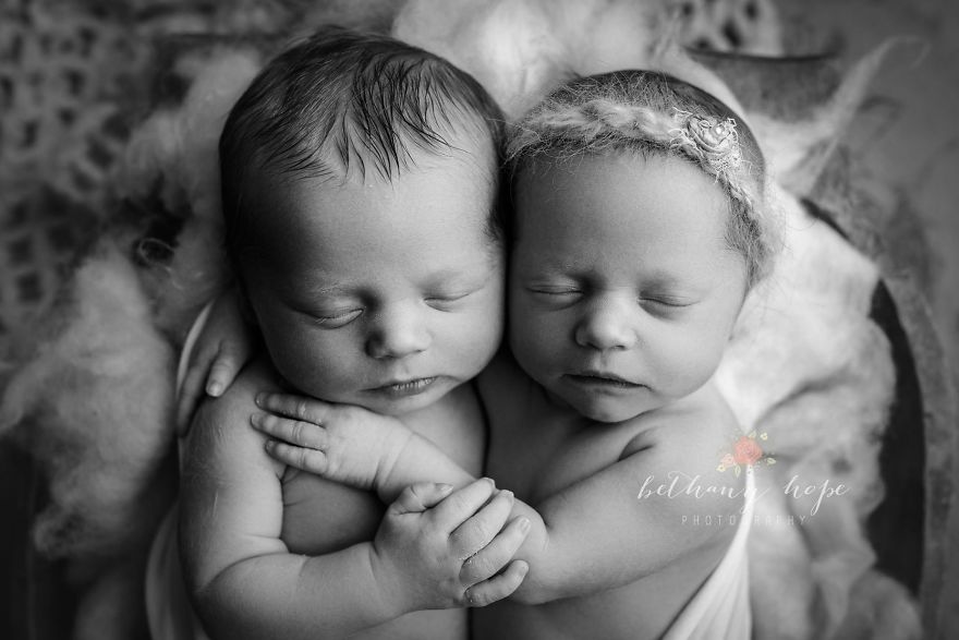 I Photograph Newborn Twins...a Lot!