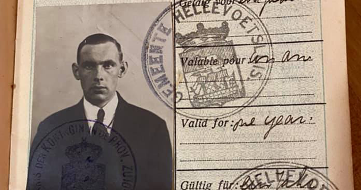 Here’s What European Passports From 100 Years Ago Look Like