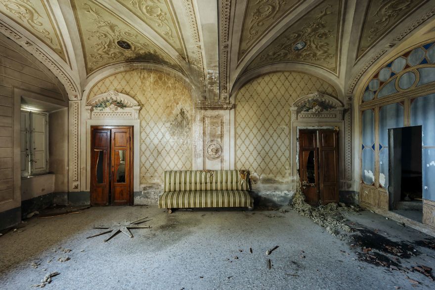 I Found Beautiful Abandoned Places In Italy
