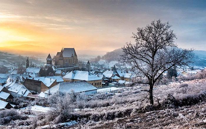 I Traveled To Romania In Winter To Capture The Beautiful Nature And Old Traditions (26 Pics)