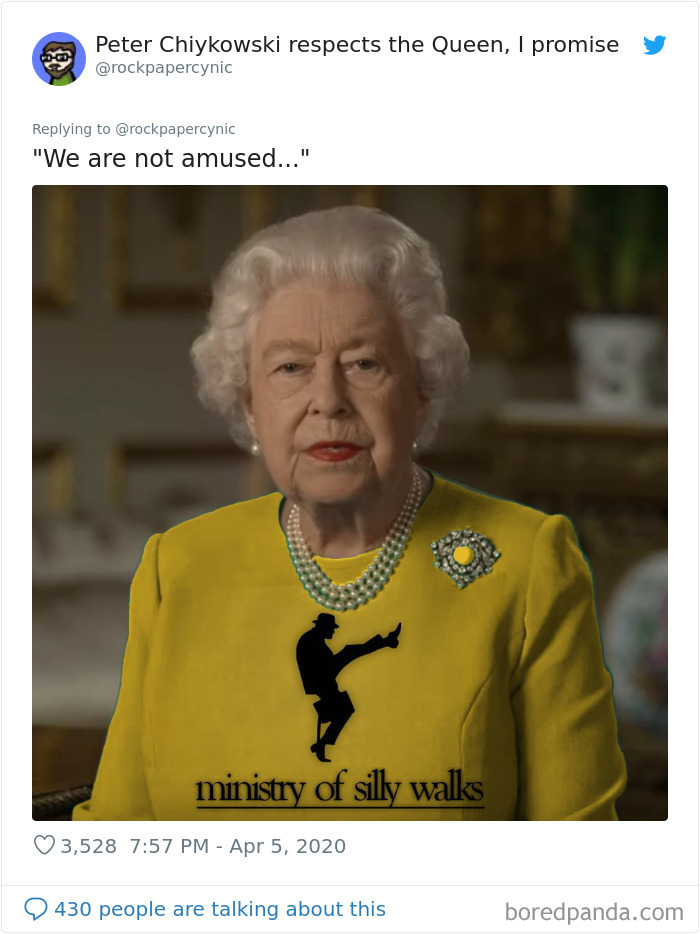 The Queen Of England Gives A Speech In A Green Dress And The Photoshoppers Know What To Do (35 Pics)