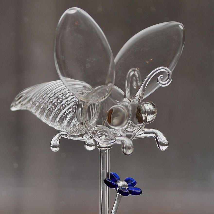 Russian Glassblower Creates Amazing Glass Work