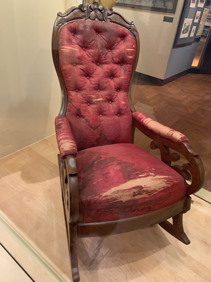 La silla en la que fue asesinado Abraham Lincoln en el Museo Henry Ford