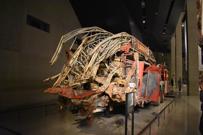 Un camión de bomberos aplastado por el derrumbe de las Torres Gemelas en el Museo del 11-S