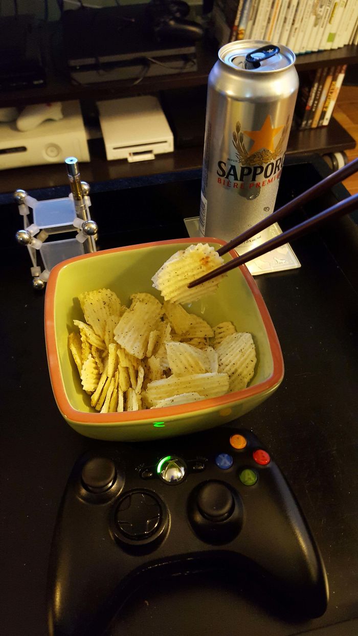 I Figured Out A Solution For Snacking And Keeping My Game Controllers Clean