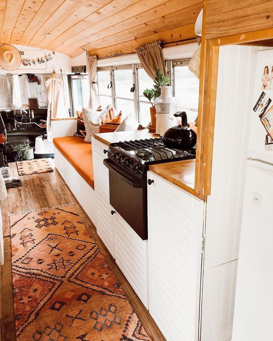 Couple Builds A Gorgeous School Bus Tiny House.