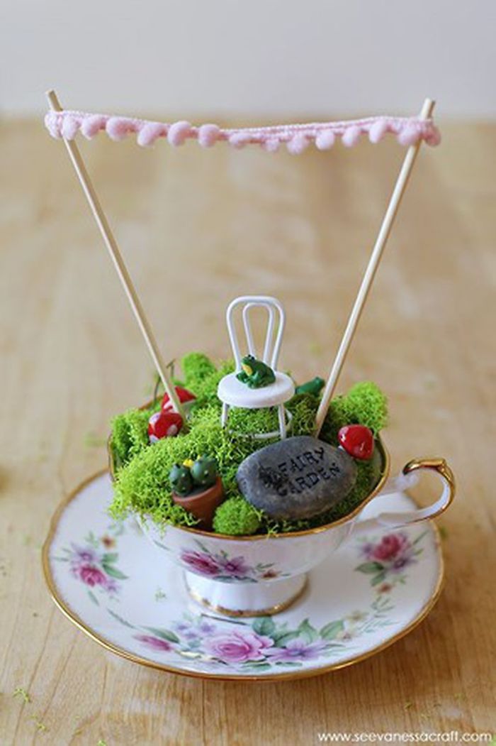 Apparently, Teacup Gardens Are A Thing And Here Are 23 Adorable Examples