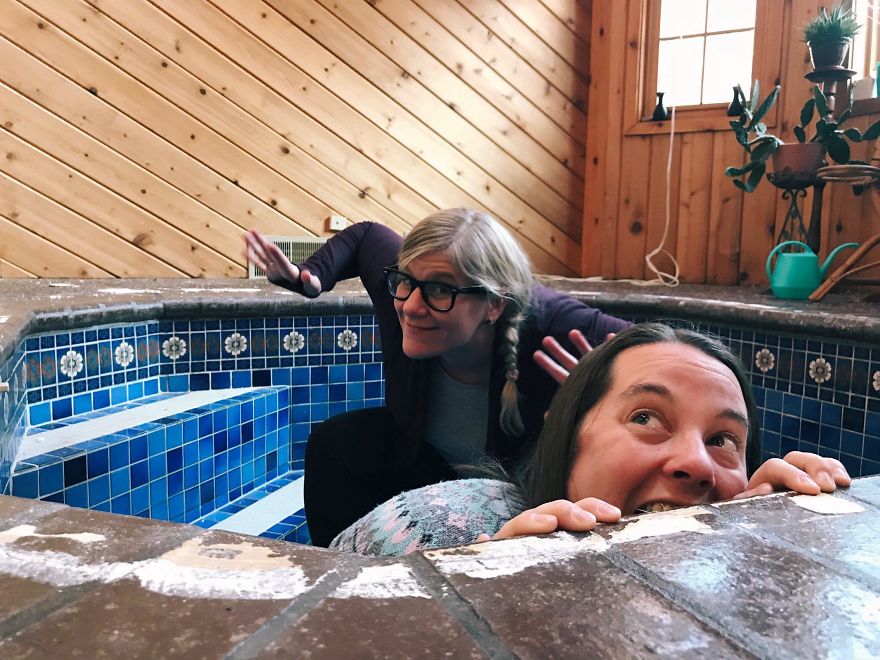 Esta pareja compró una casa nueva y descubrieron un baño romano oculto bajo el suelo