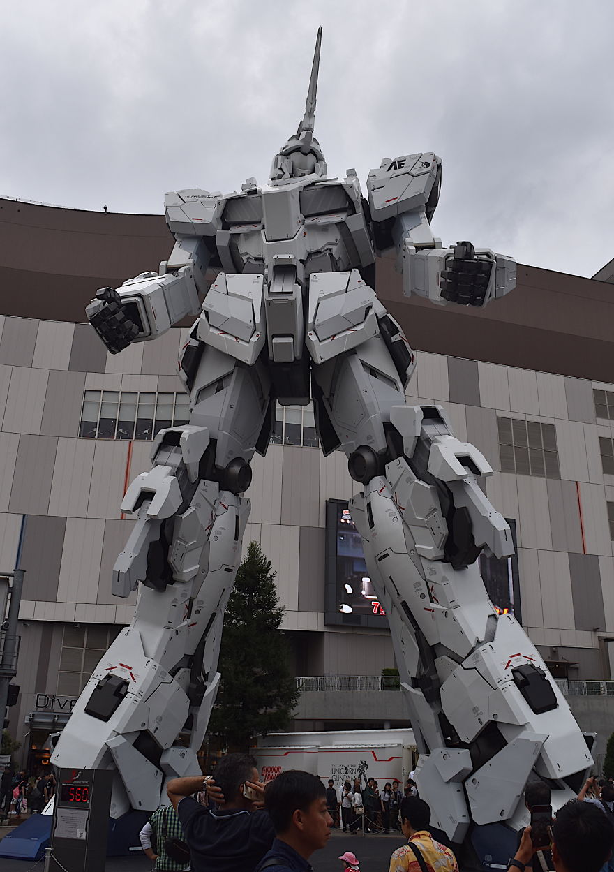 Giant Unicorn Gundam In Tokyo