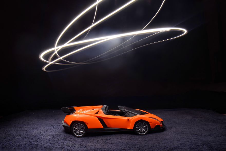 The Light Is Playing With The Toy