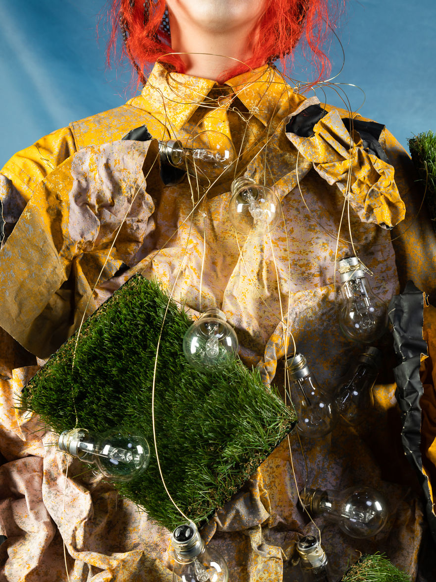 Photographer Uses Fashion To Make Powerful Statement About Ecology Photographer Uses Fashion To Make Powerful Statement About Ecology