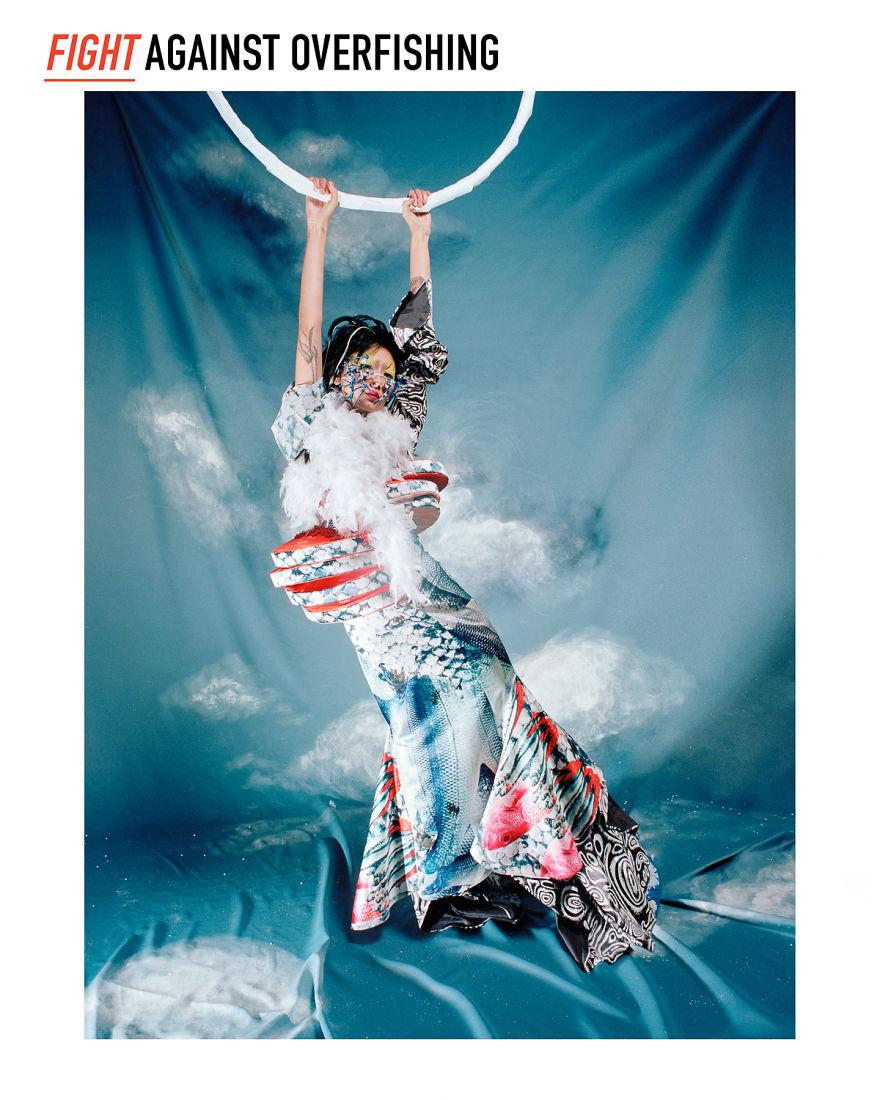 Photographer Uses Fashion To Make Powerful Statement About Ecology Photographer Uses Fashion To Make Powerful Statement About Ecology