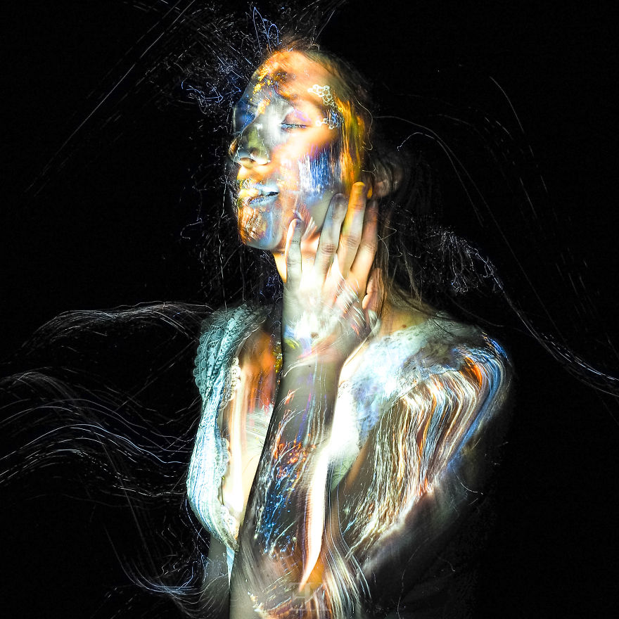I Create Unique Photography Portraits In Lightpainting (No Photoshop)