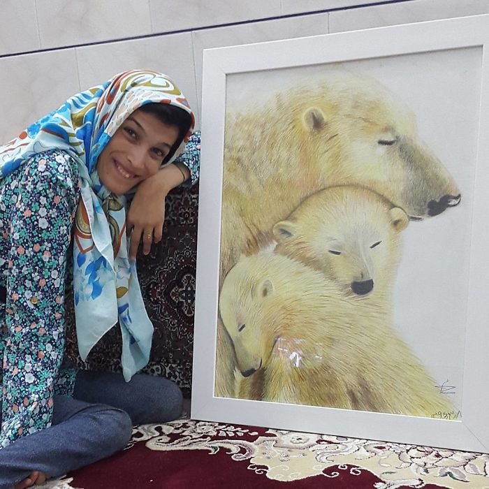 Iranian artist is thrilling the world by painting portraits with his feet 5ea6f97486dca  700 - Você não vai acreditar! Artista desafia a deficiência desenhando com o pé