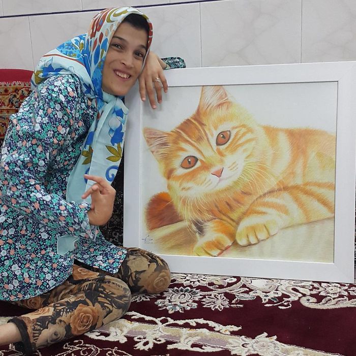 Iranian artist is thrilling the world by painting portraits with his feet 5ea6faec84e4b  700 - Você não vai acreditar! Artista desafia a deficiência desenhando com o pé