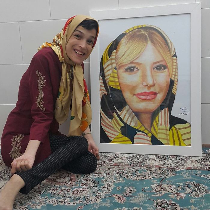 Iranian artist is thrilling the world by painting portraits with his feet 5ea6fb0fd687f  700 - Você não vai acreditar! Artista desafia a deficiência desenhando com o pé