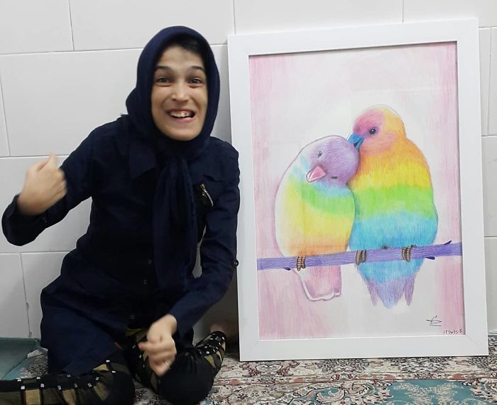 Iranian artist is thrilling the world by painting portraits with his feet 5ea6fb723f98d  700 - Você não vai acreditar! Artista desafia a deficiência desenhando com o pé