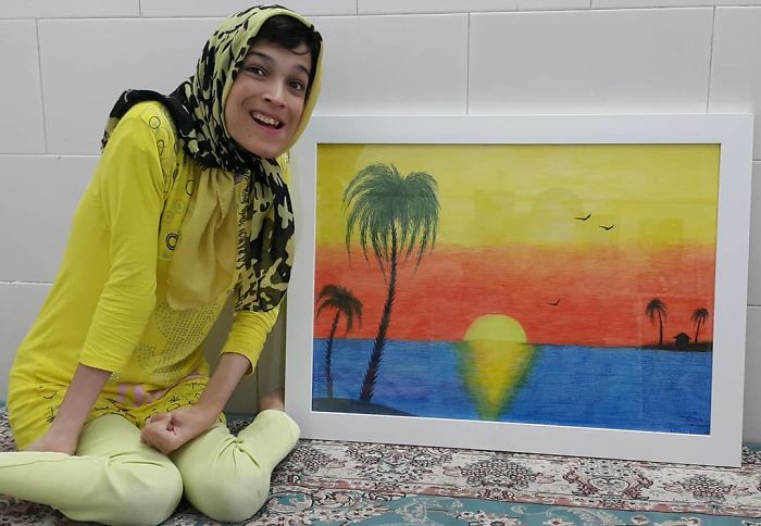 Iranian artist is thrilling the world by painting portraits with his feet 5ea6fb8627959  700 - Você não vai acreditar! Artista desafia a deficiência desenhando com o pé