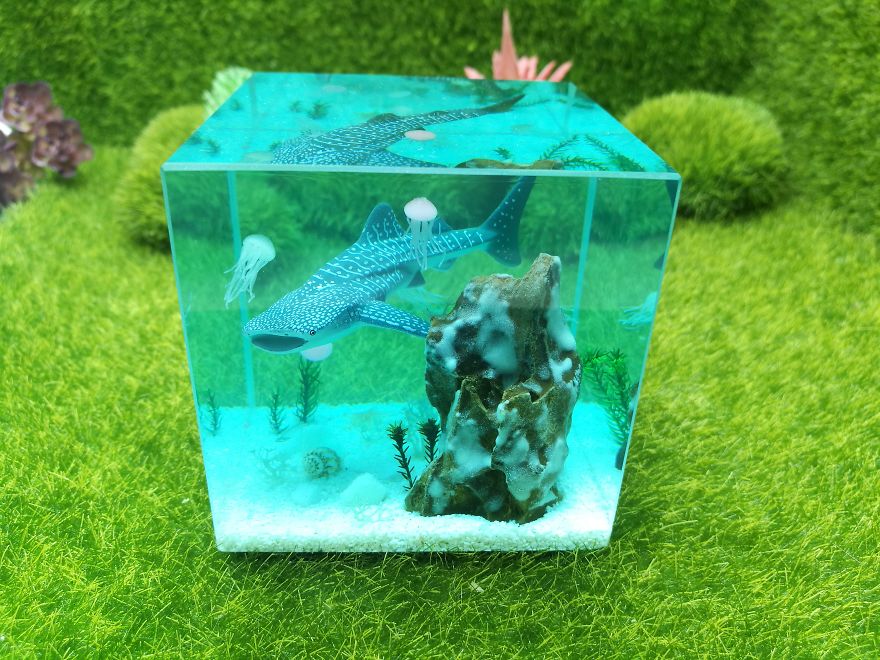 I Make Ocean Resin Dioramas