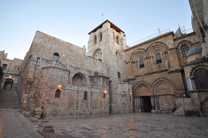 Coronavírus fecha a igreja mais importante em Jerusalém pela primeira vez desde a peste negra
