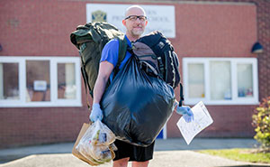 Heroic Teacher Walks 5 Miles Every Single Day To Deliver 40 Lbs Of Free Lunches To 78 Students