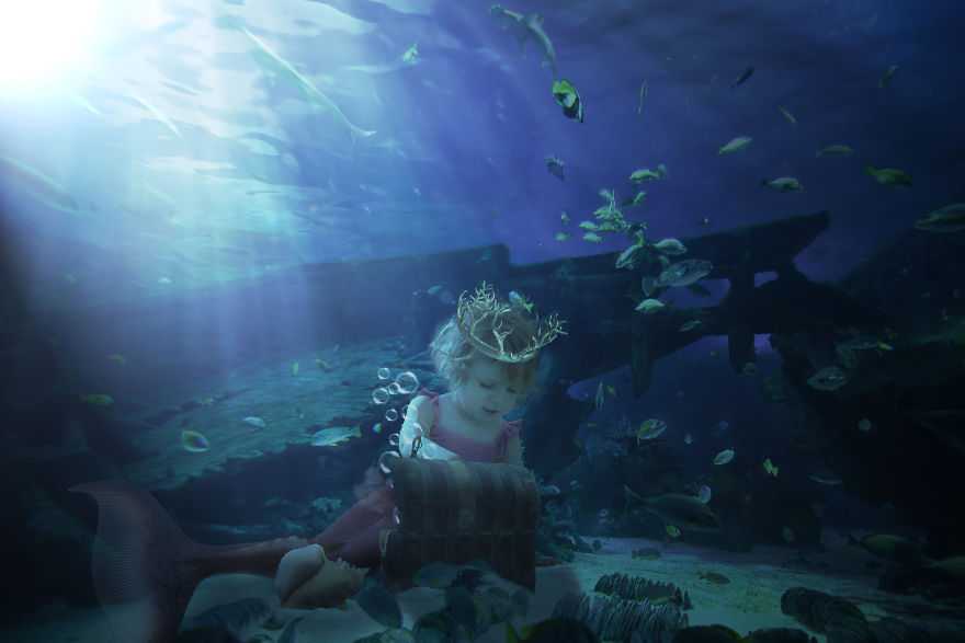 I Turned My Daughter Into A Mermaid (6 Photos)