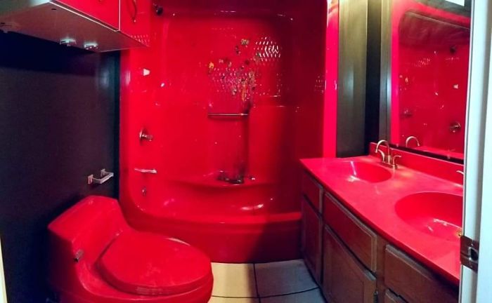 Are We Sharing Unbelievably Ugly Bathrooms? I Got Y'all Beat. Satan's Bathroom. Even The Ceiling Is Black!