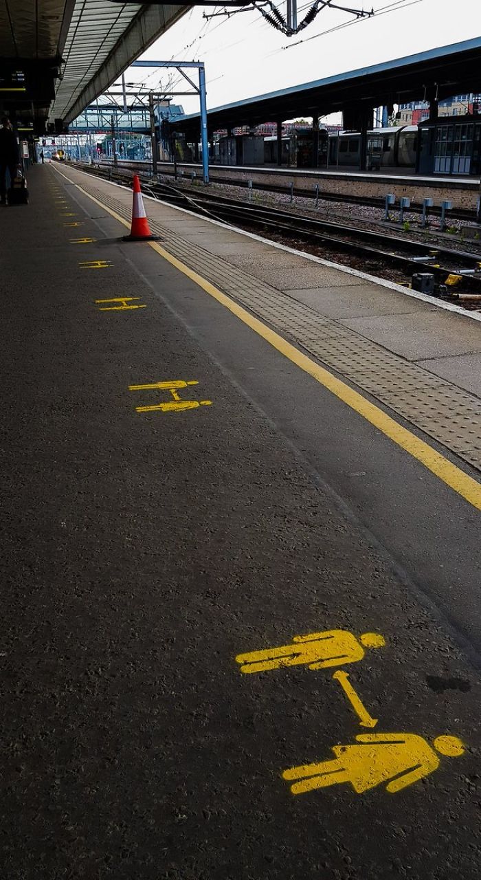 Stand Behind The Yellow Line And 2 Metres Apart: Monday Commute