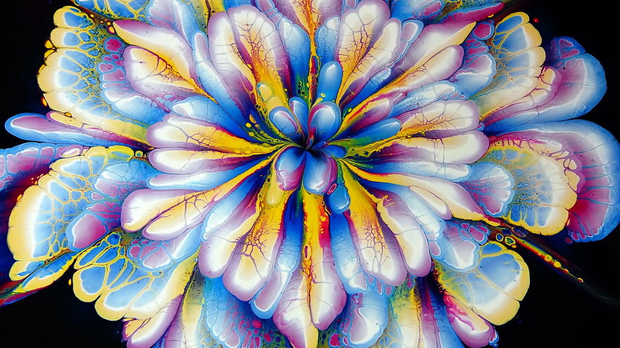 Amazing Acrylic Pour Flower Painting ~ Only 3 Colours Amazing Acrylic Pour Flower Painting ~ Only 3 Colours