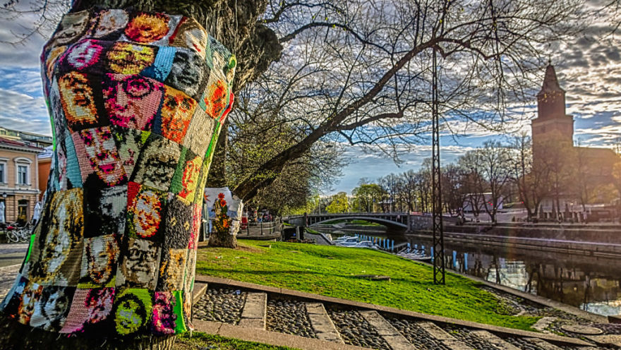 Crochet Portraits - Striking Yarn Bomb Spotted In Turku, Finland For Finland100