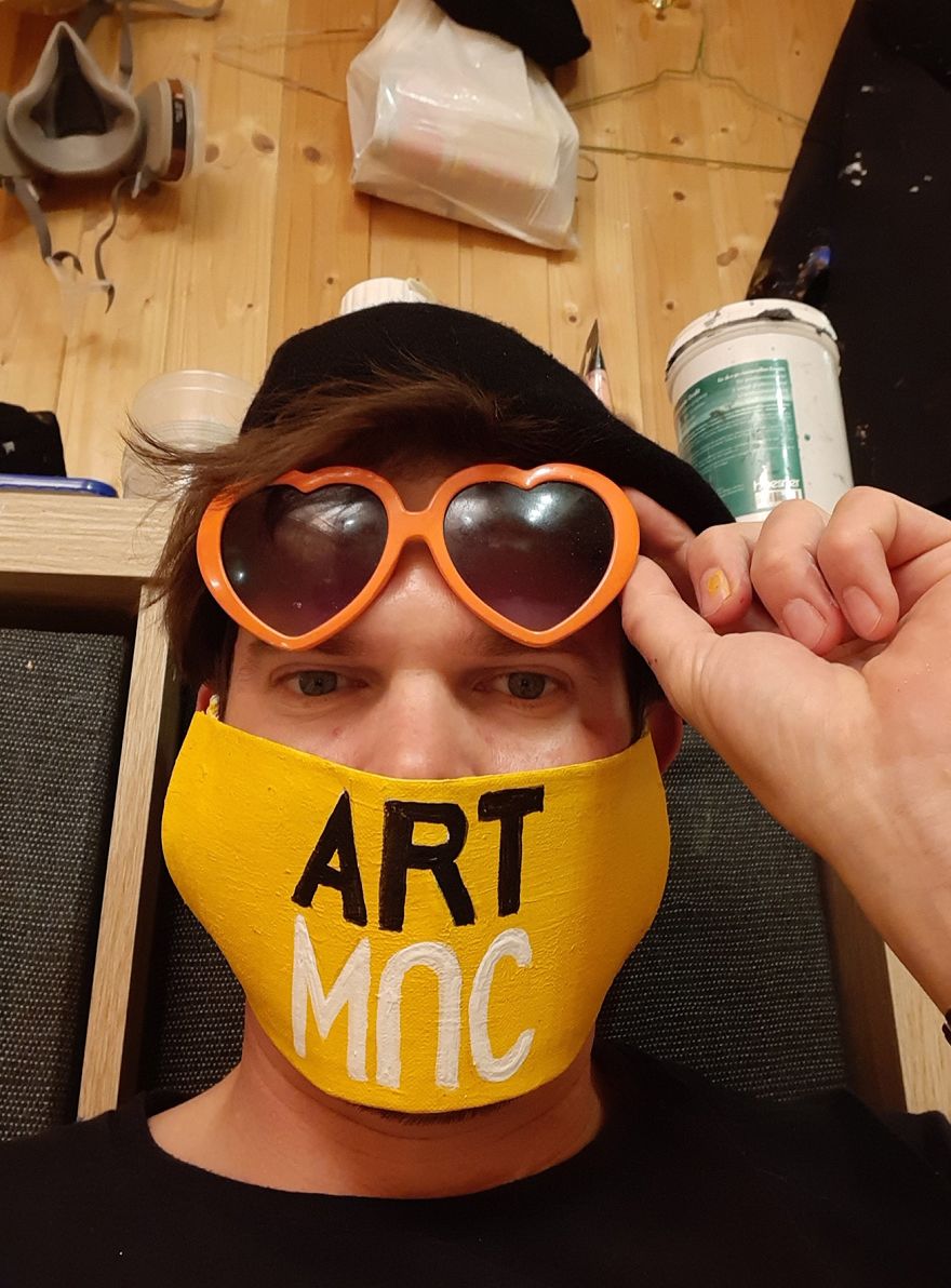 In Order Not To Let Creativity Die, The Artist Makes Fun Masks During Quarantine