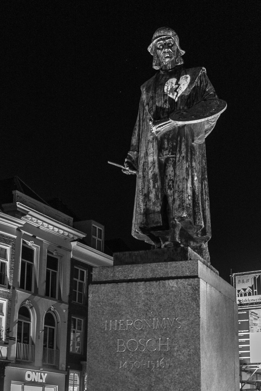 Sad Statue