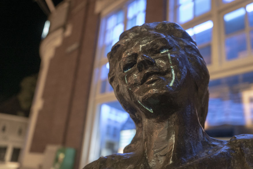Sad Statue