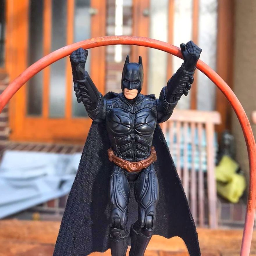 I Post The Everyday Life Of Batman During Self-Isolation (39 Pics)